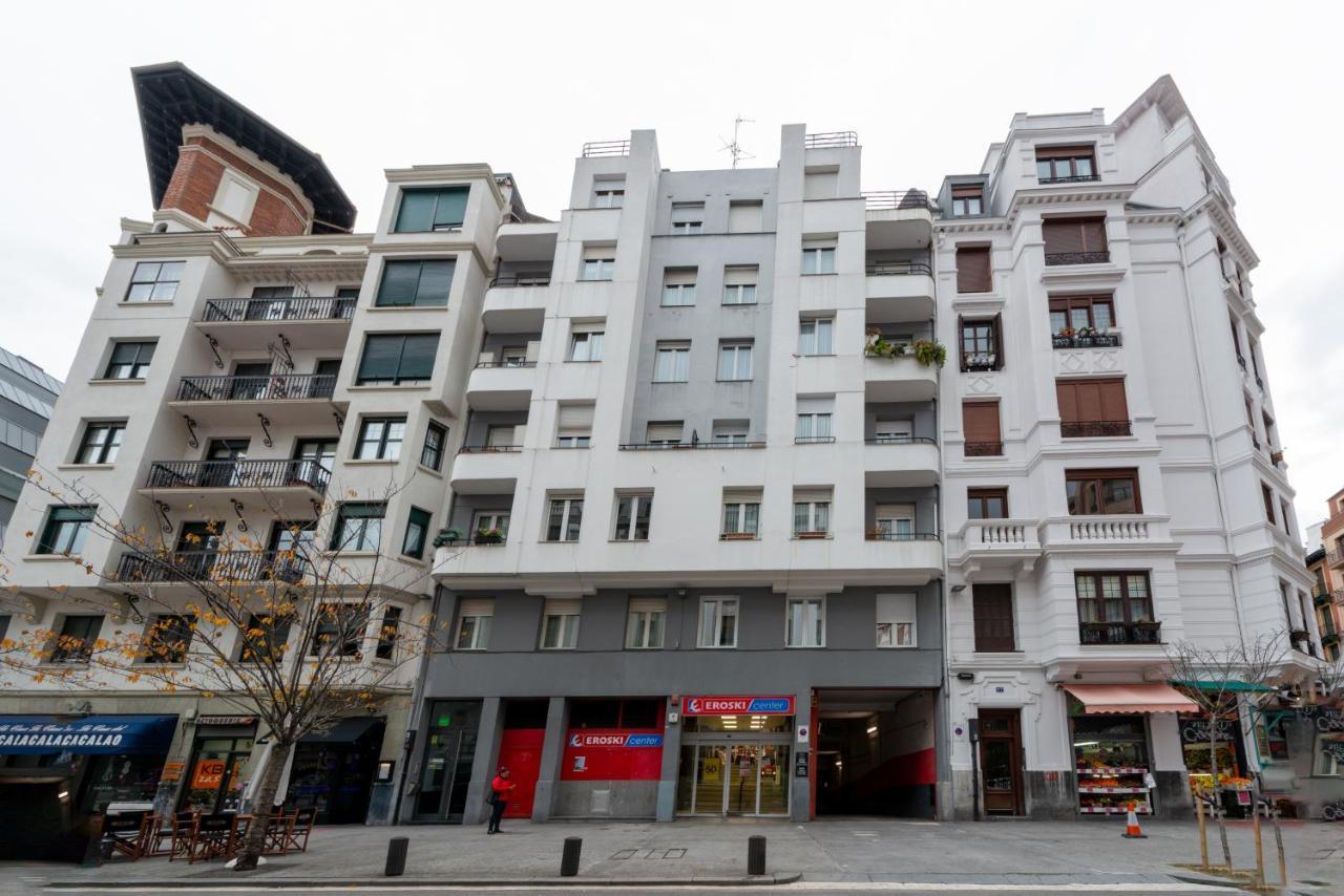 Alhondiga By Staynnapartments Bilbao Luaran gambar